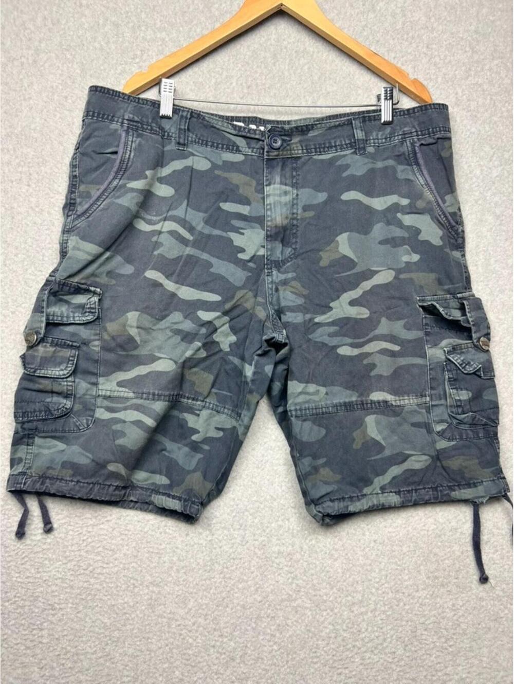 RawX Mens Camouflage Cargo Shorts 40 Y2K Skater Utility Pockets Gorpcore Urban